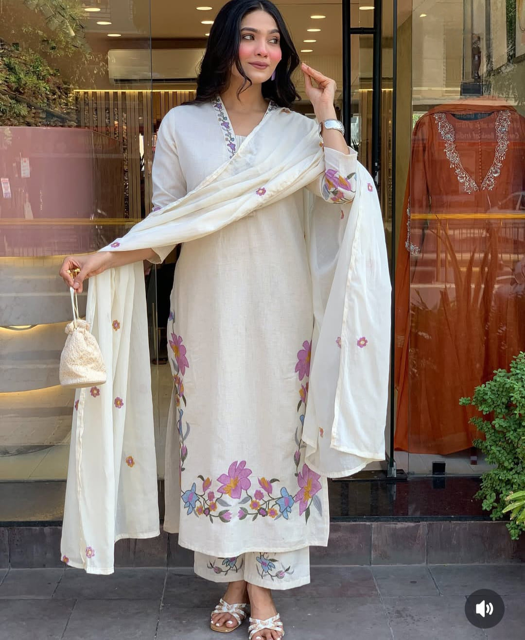 Khadi cotton beautiful embroidery kurta pant dupatta set Size _ 38.40.42.44.46