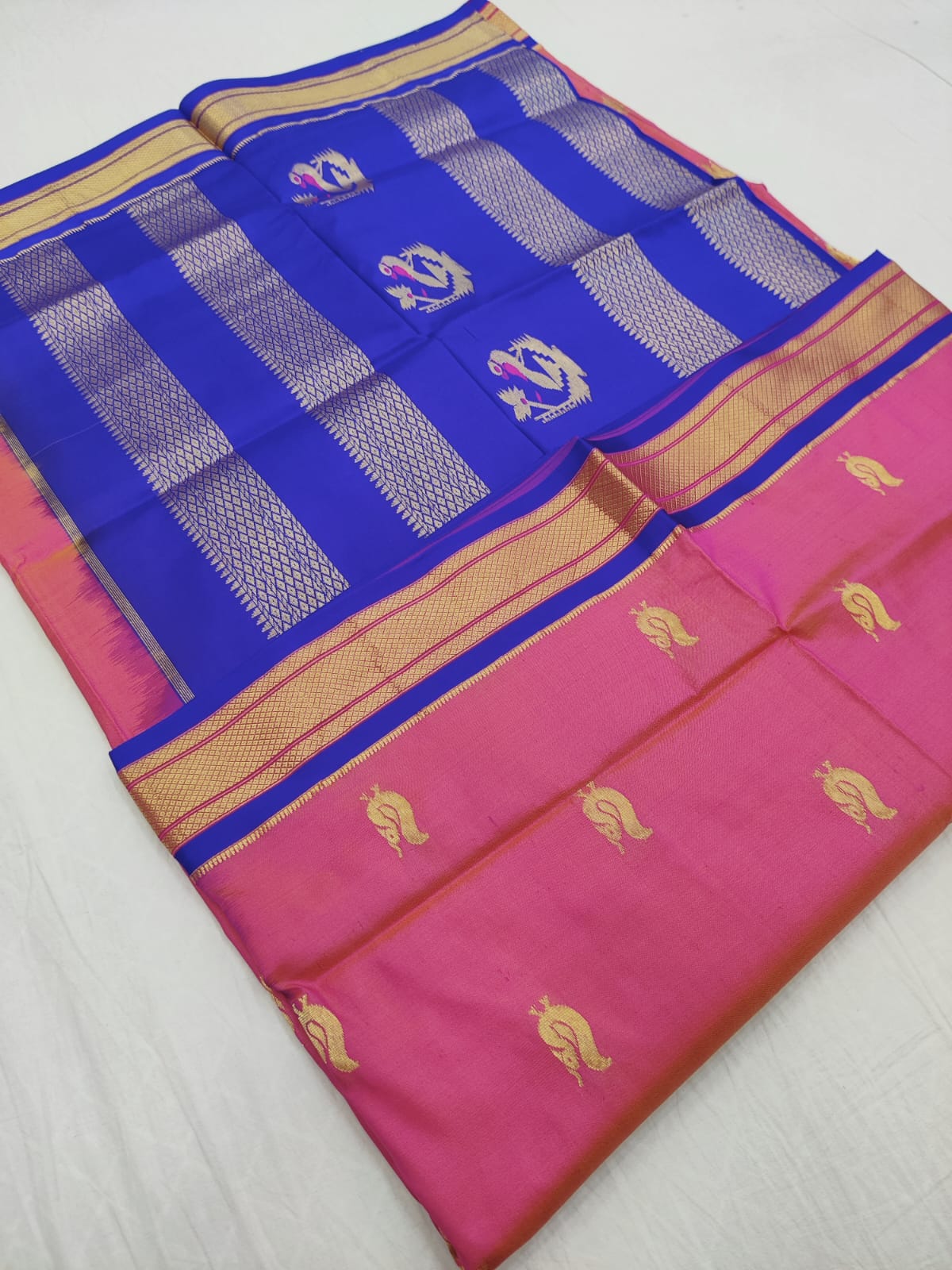 Pure silk kadiyal Paithani Saree
