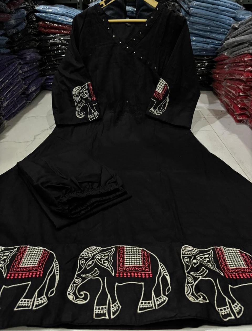 Elegant  embroidery work kurti set  Size - M/38 To XXl/44*