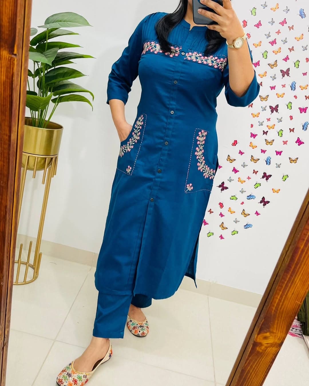 Pure fine Cotton Slub fabric Embroidery Work Kurti with Pant 
Size: *M/38, L/40, XL/42, XXL/44,XXXl/46*
