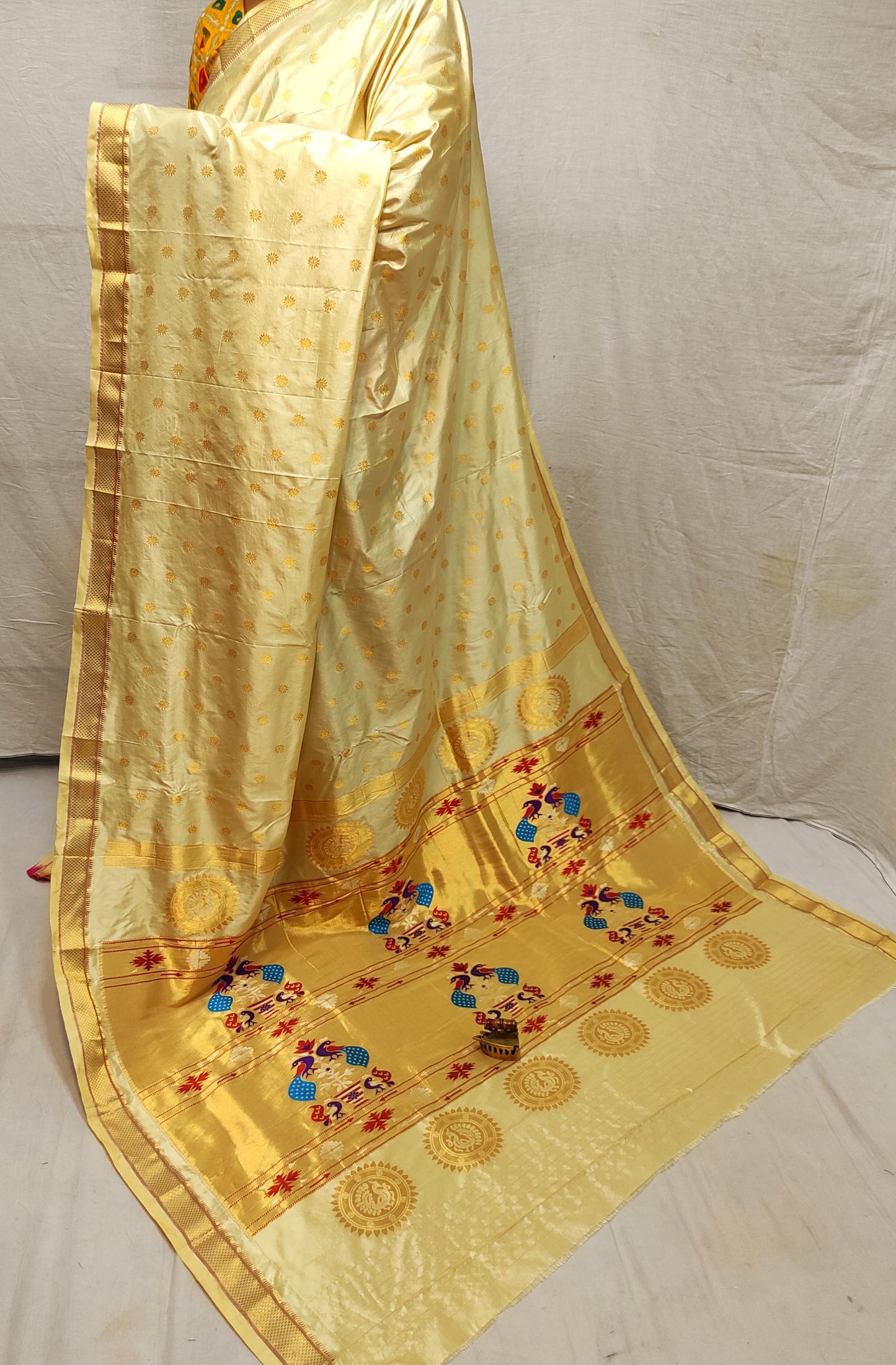 Maharani Kalanjali pure silk paithani Saree