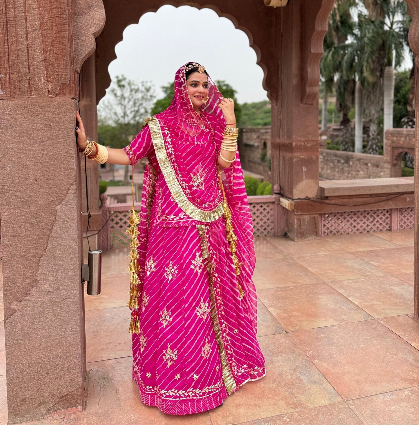 LAHRIYA  SPECIAL RANI CLOUR
 Humrahi Pure Ethnic elegant POSHAK !!!*