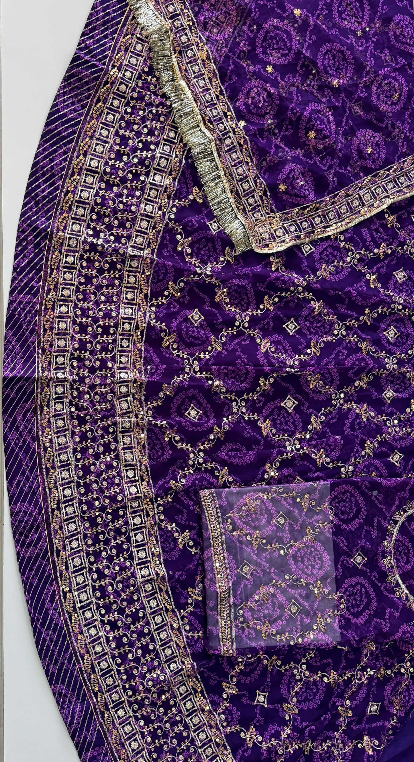 Halfpure Chundari Rajasthani Poshak | Heavy Jari Sequence Work & Butti Odhna