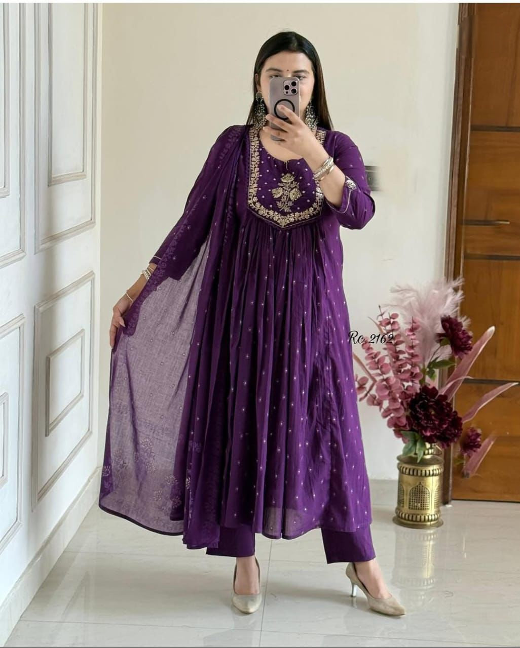 Elegant flaired Anarkali kurta set Size available*- *38(M), 40(L), 42(Xl),44(XXL),46(XXXL*