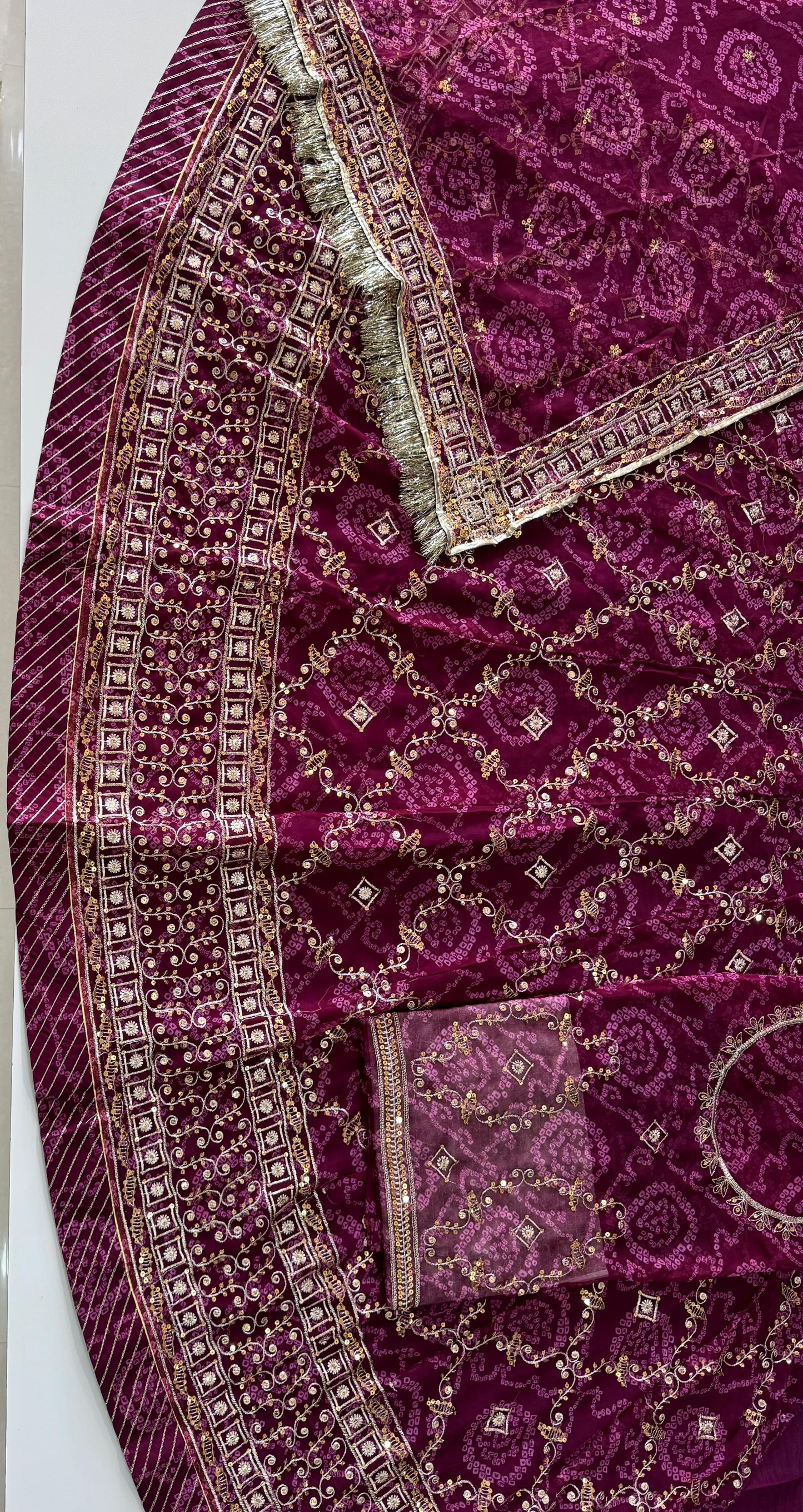 Halfpure Chundari Rajasthani Poshak | Heavy Jari Sequence Work & Butti Odhna