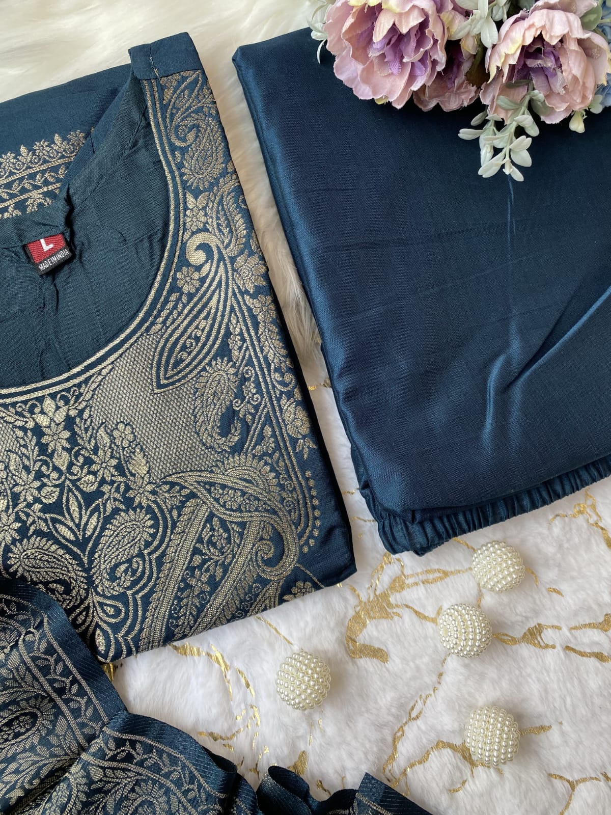 Beautiful Suit Sets in pure Banarasi Suit Set Top pent with duppta