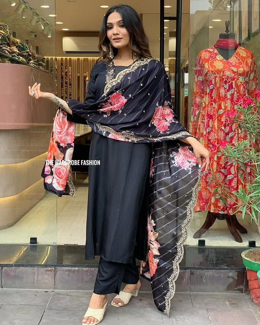 Ethnic elegant  Beautiful Heavy Muslin Fabric designer festive wear kurti set   Sizes : 38, 40, 42 44