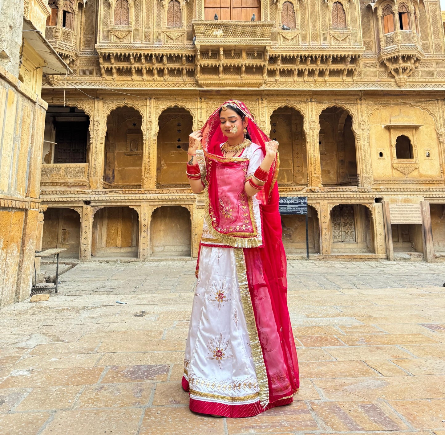 Royal Rajwadi SATAN SILK pure contrast Odhni fancy POSHAK code:Gg