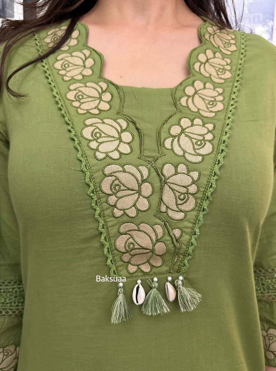 Partywear elegant straight kurta 3 pcs set Size available*- *38(M),40(L),42(XL)*
*44(XXL),