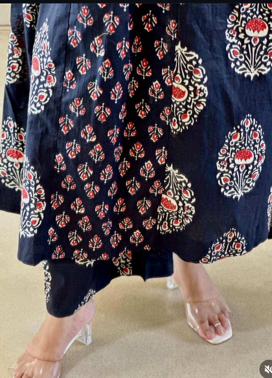 Embroidered& pitten work printed Cotton kurta & pant with malmal dupatta set Size 38 40 42 44 46