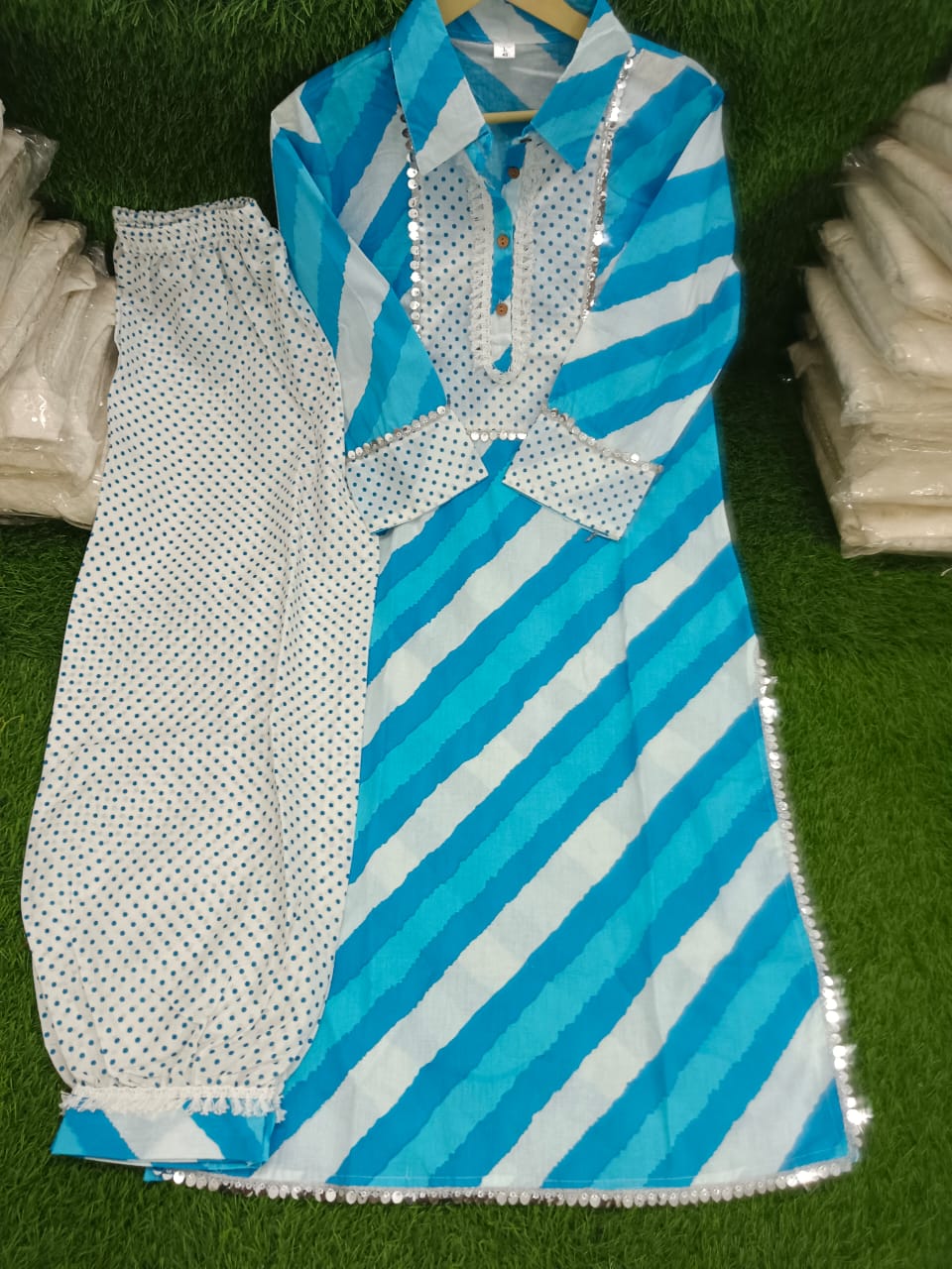 Lahriya print cotton kurti 
with afgani pent  size 38 to 44