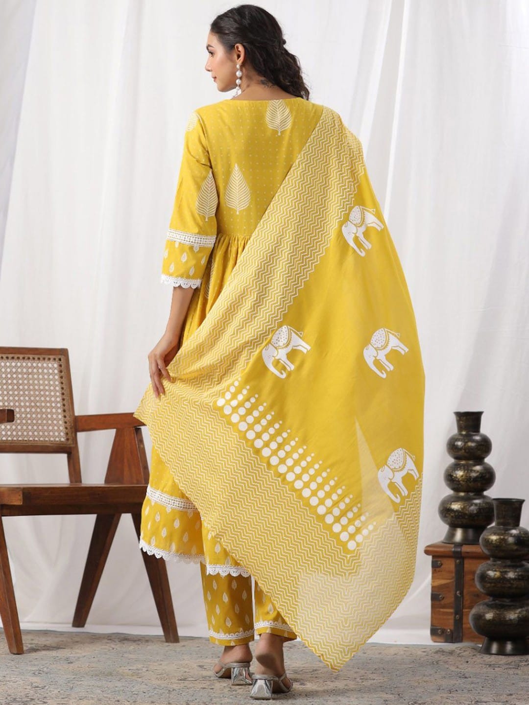 Naira style kurta with pant and dupatta set  Size 38 40 42 44