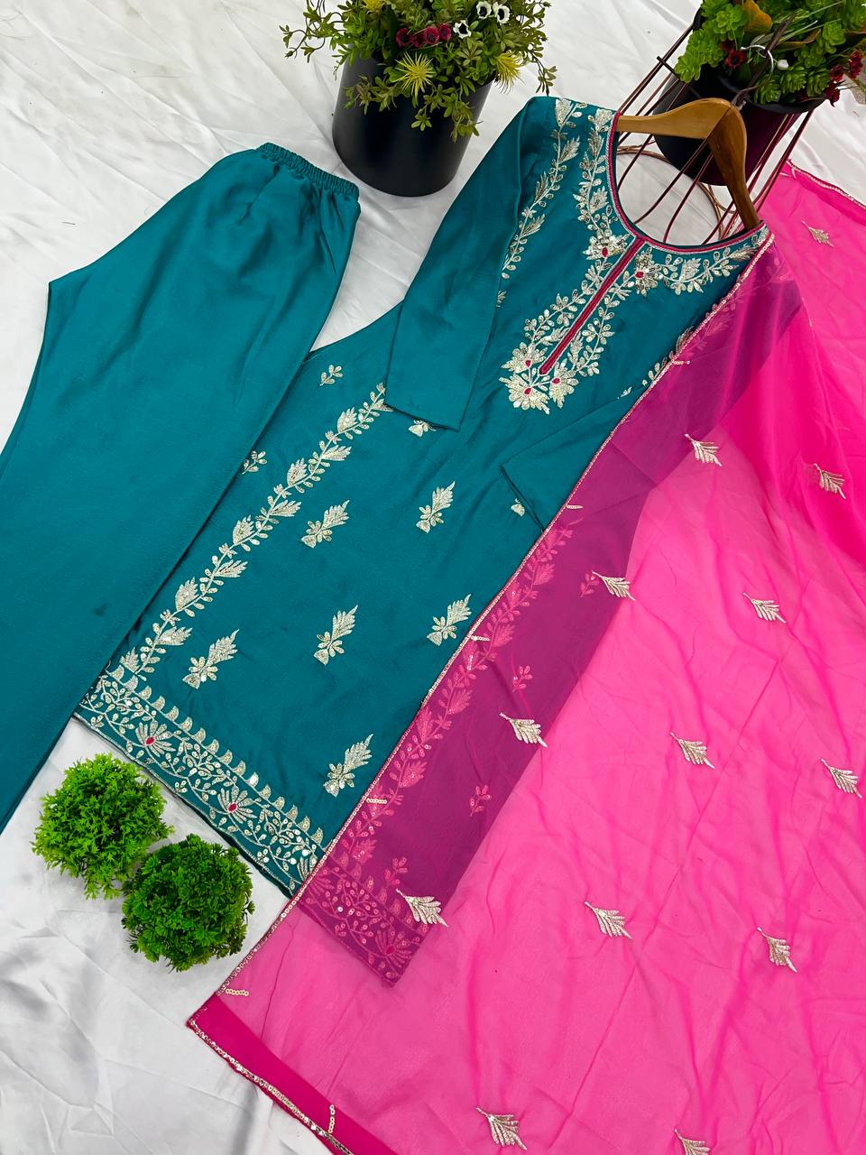 Elegant Partywear beautiful kurti set M(38),L(40),XL(42),XXL(44)