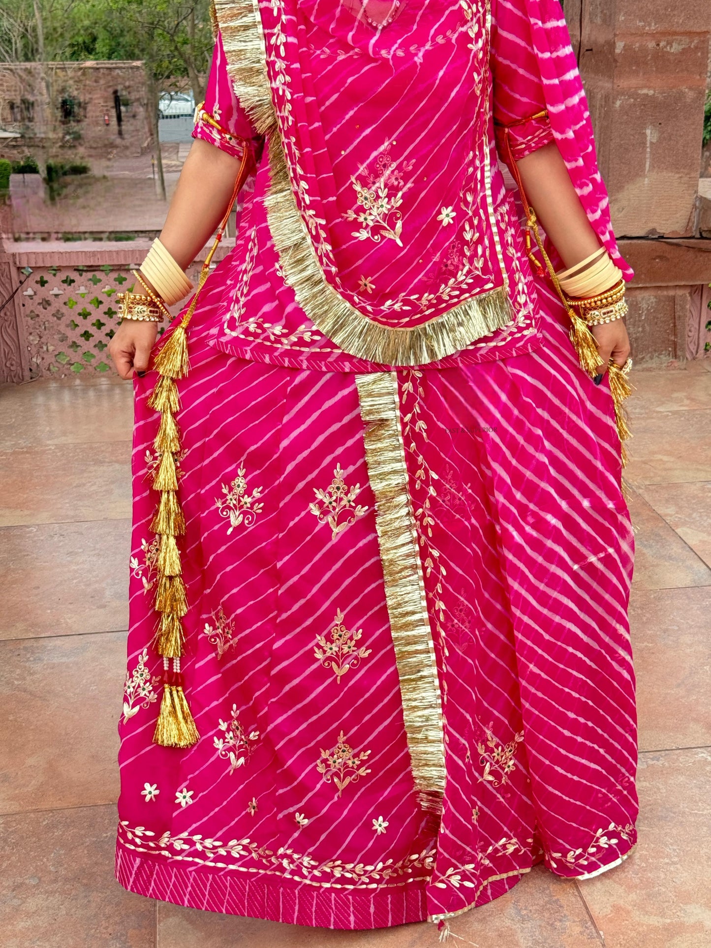 LAHRIYA  SPECIAL RANI CLOUR
 Humrahi Pure Ethnic elegant POSHAK !!!*