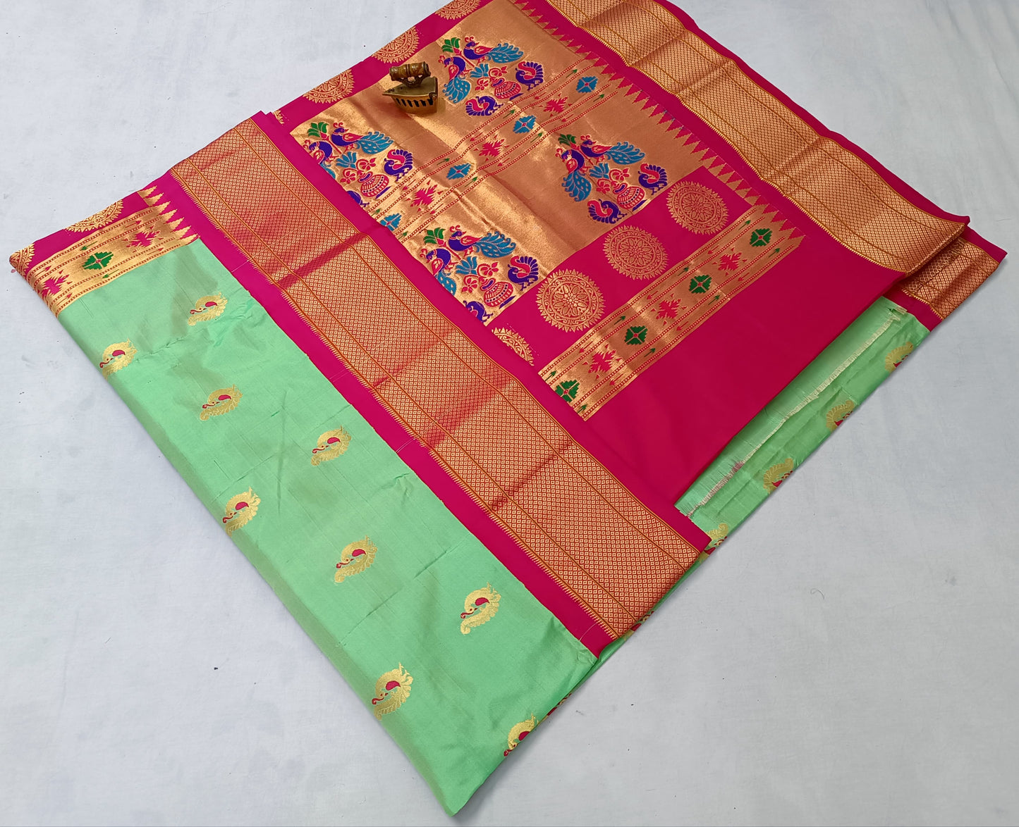 Exquisite Paithani Handwoven Pure Silk Saree – Certified Authentic Silk