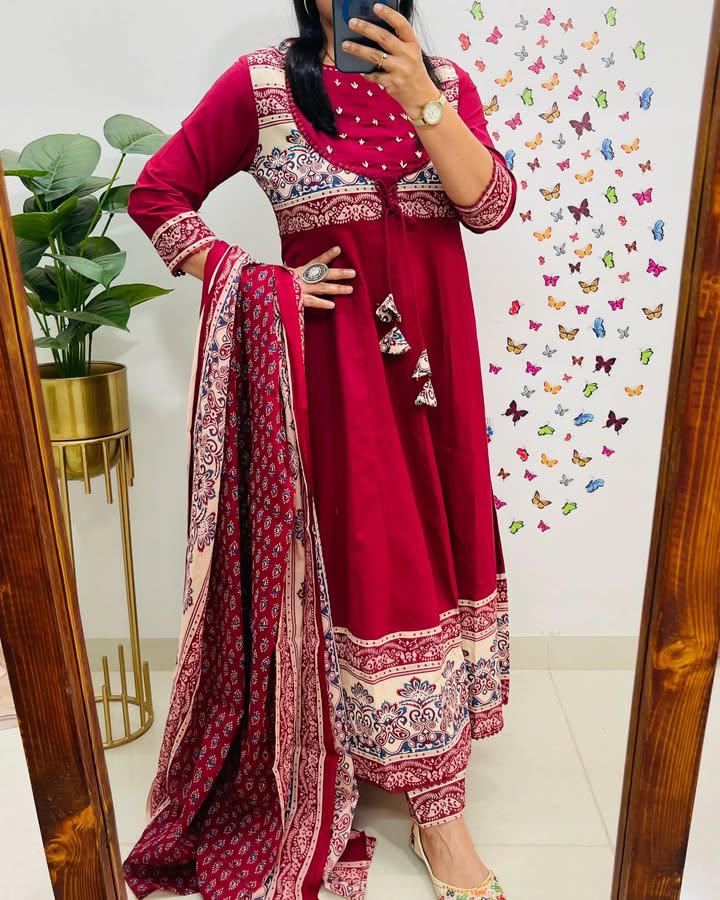 New style Anarkali Kurti set  Size available*- *38,40,42,44,46*