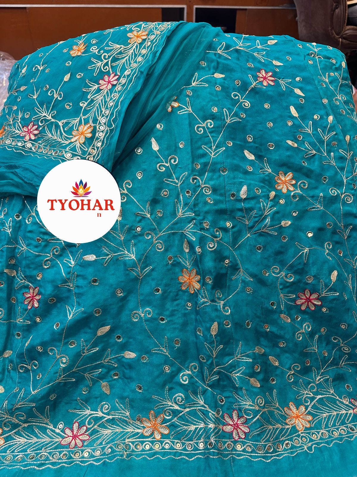 Upada pure odhna heavy jari work poshak