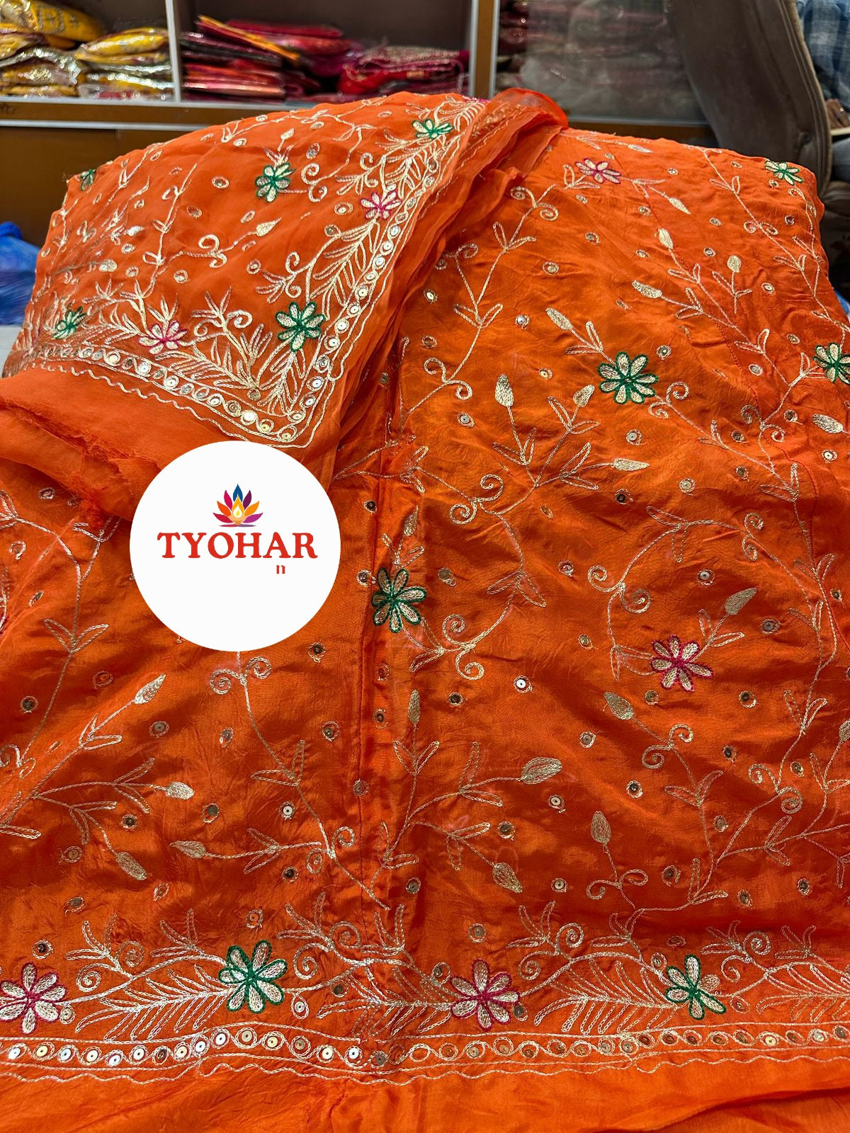 Upada pure odhna heavy jari work poshak