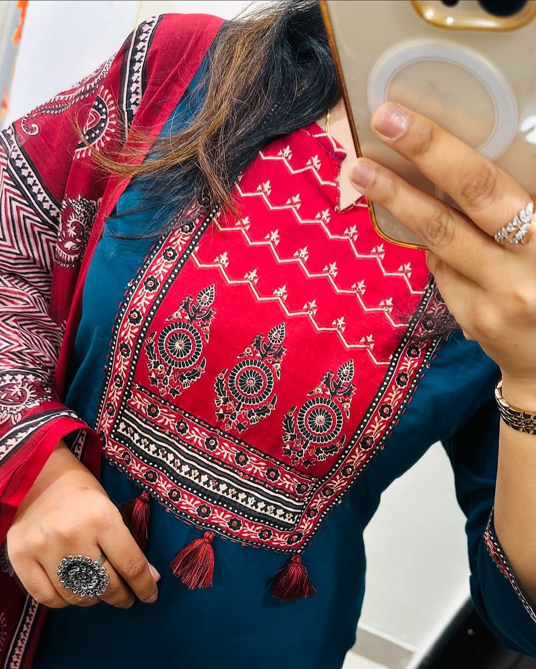 Pure fine Cotton fabric Kurti with Pant with cotton Dupatta*
Size: *M/38, L/40, XL/42, XXL/44,XXXl/46*