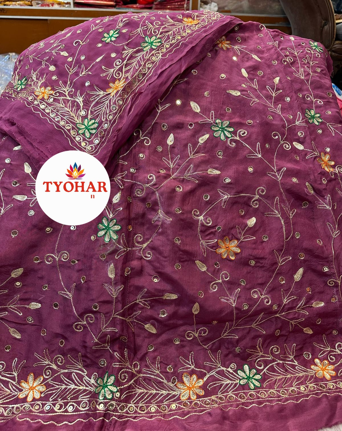 Upada pure odhna heavy jari work poshak